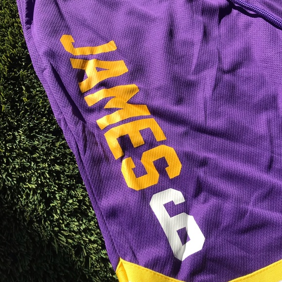 Los Angeles Lakers NBA Shorts Lebron James Purple Gold Size L NWT - Picture 2 of 5